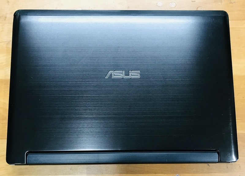 Laptop ASUS K46