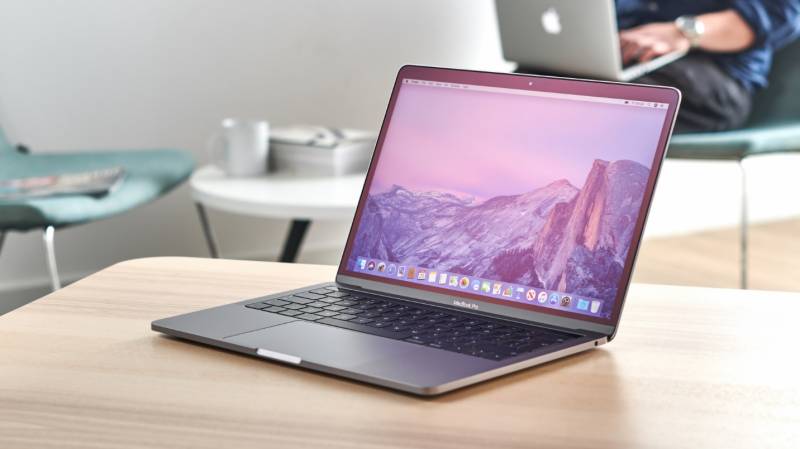 MacBook Pro 13-inch 2020- lời chia tay của Apple và intel