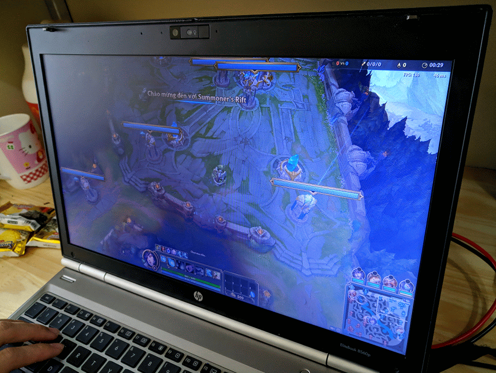 Laptop cũ Hp EliteBook 8560p i7 card rời chơi LOL