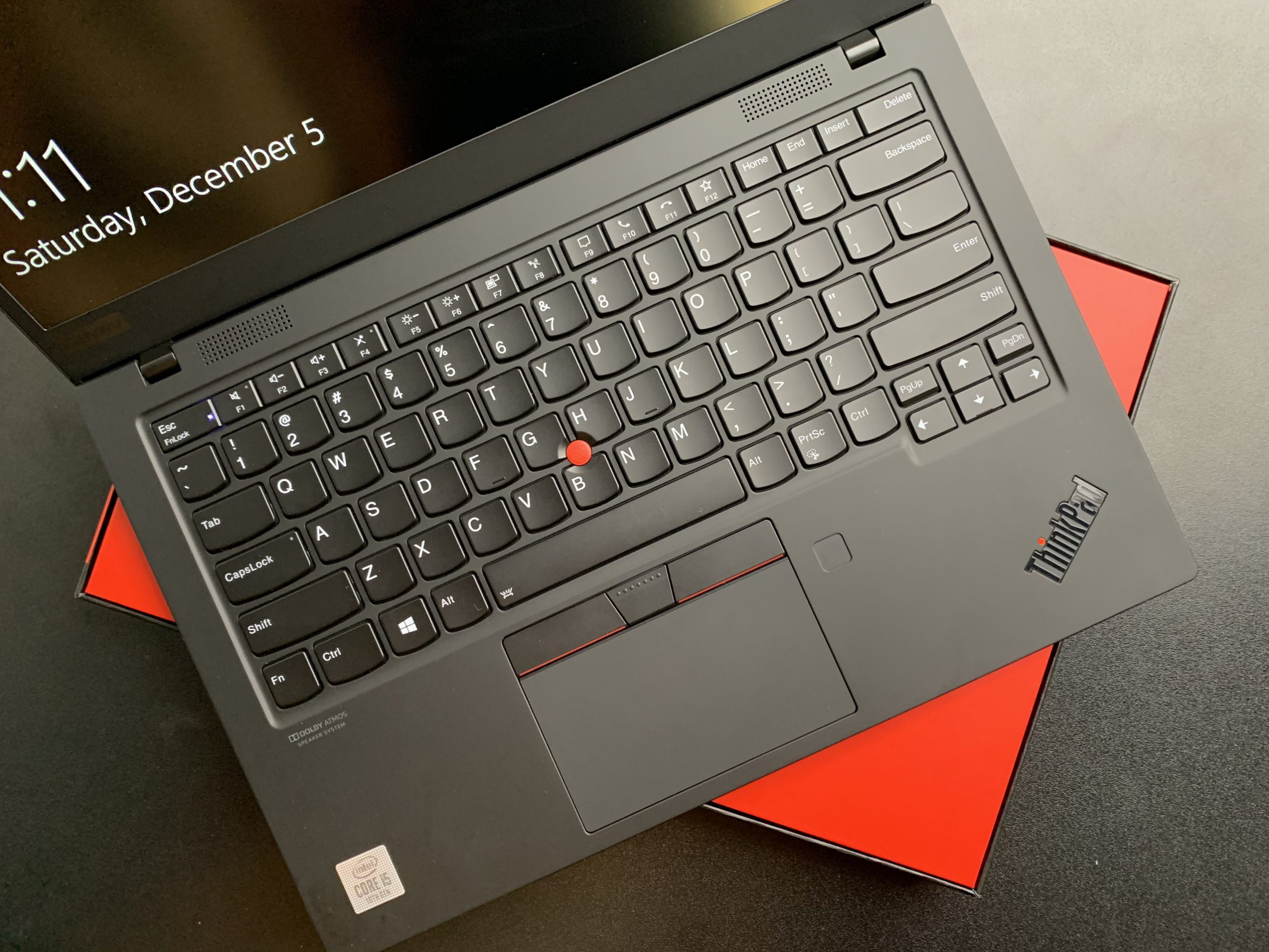 Lenovo ThinkPad X1 Carbon thế hệ 8 (2020)