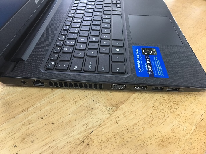 kết nối bên trái của laptop Dell 3578