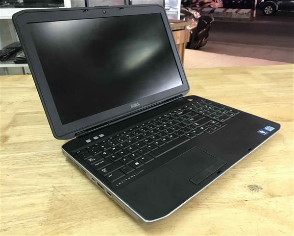 laptop cũ dell latitude E5530