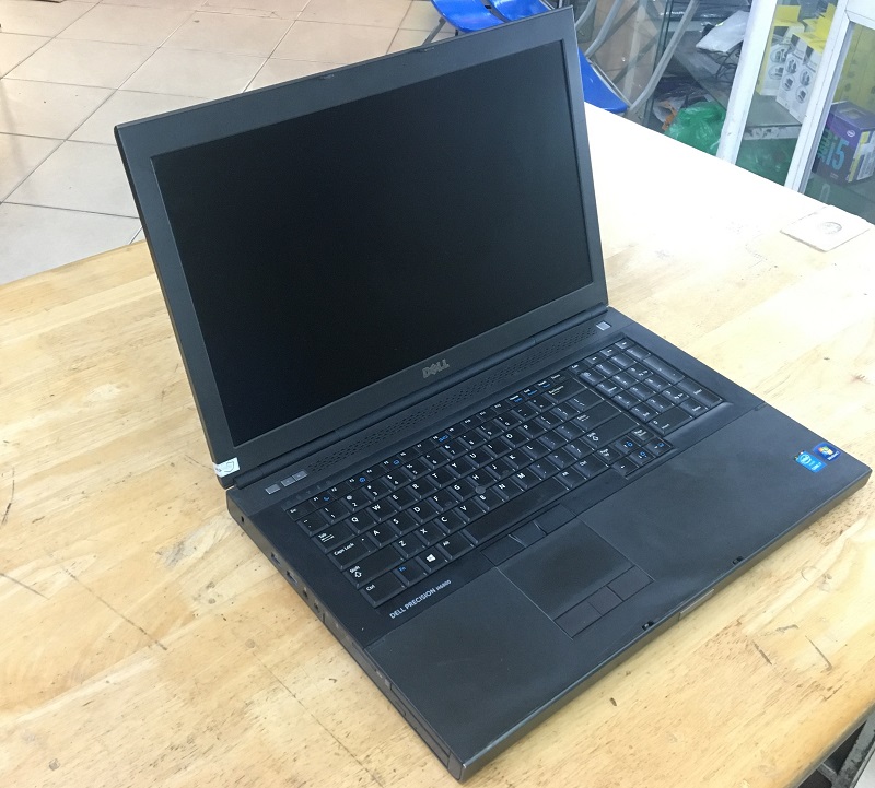 laptop cũ dell M6800
