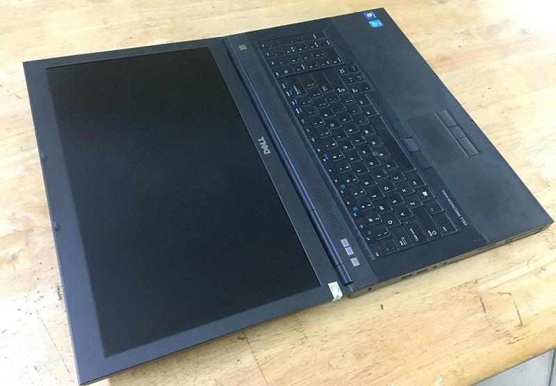 laptop cũ dell M6800