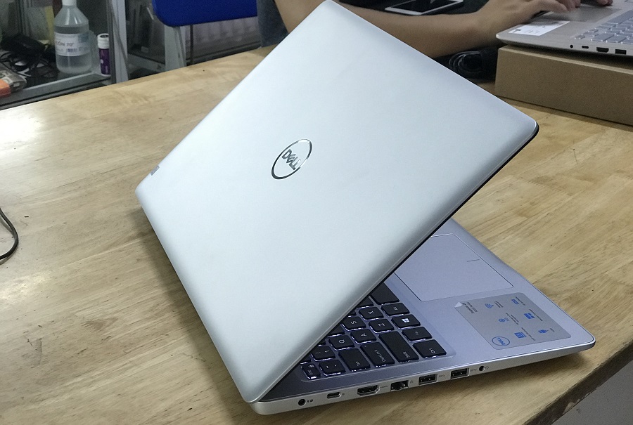 laptop dell 5570