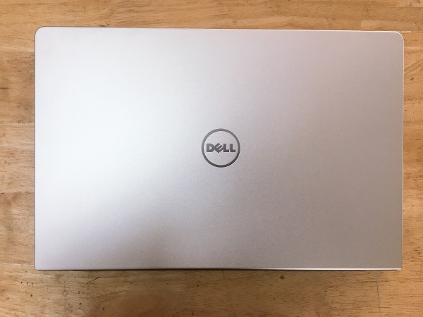 mặt lưng laptop Dell vostro 5568 mau vàng