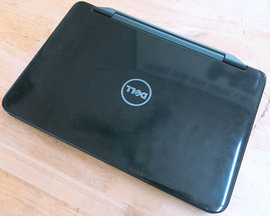 mặt trên laptop Dell 4050