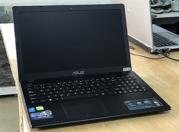 Bán Laptop cũ Asus P550L Core i5 Card rời giá rẻ tại Hà Nội