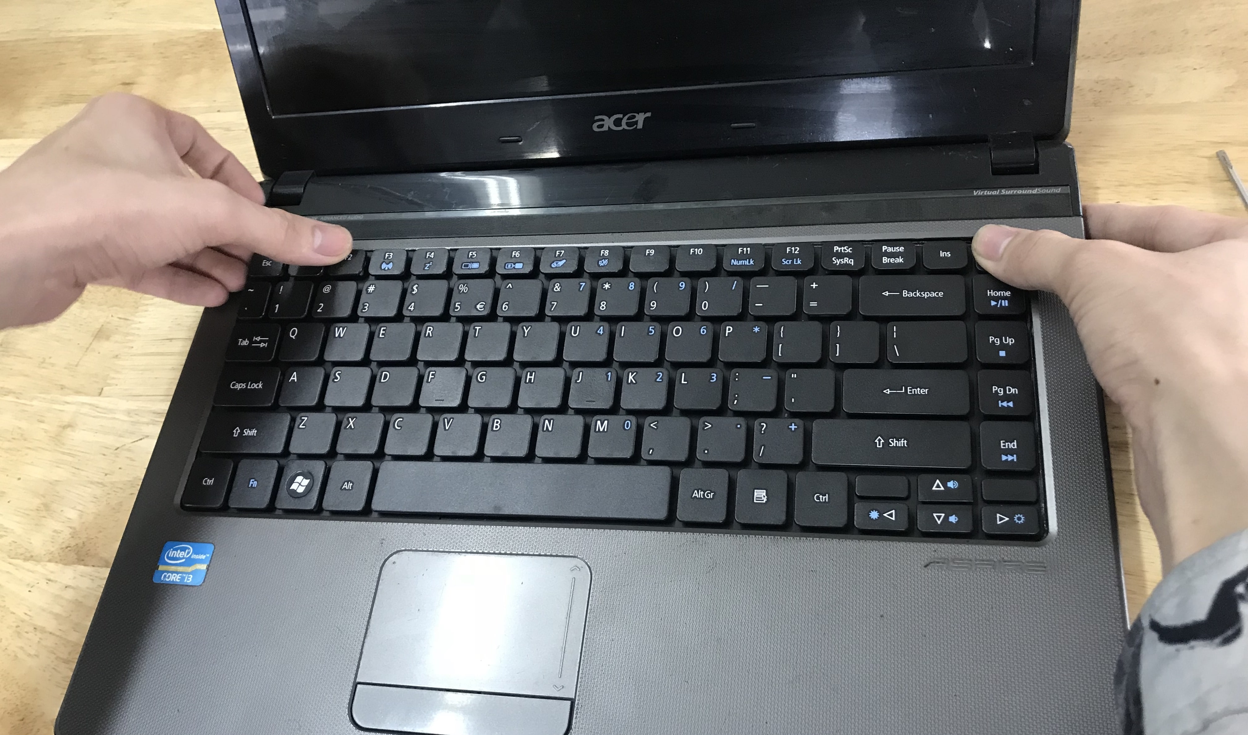 Hướng dẫn thay bàn phím laptop acer